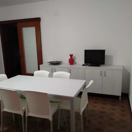 Leda 4 * Λινιάνο Σαμπιαντόρο